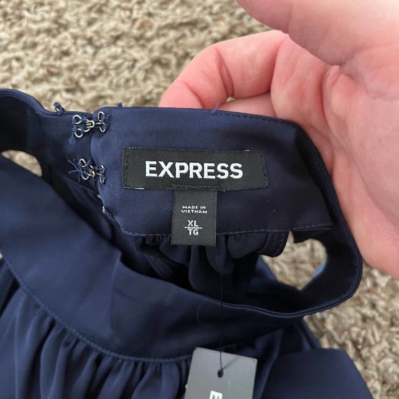 NWOT Express Halter Top Blouse Women's Size XL Blue Satin Drape 100% Polyester - Picture 4 of 7